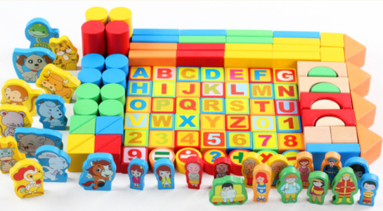 Wooden Stacking Blocks Set for Early Education (200 pcs)